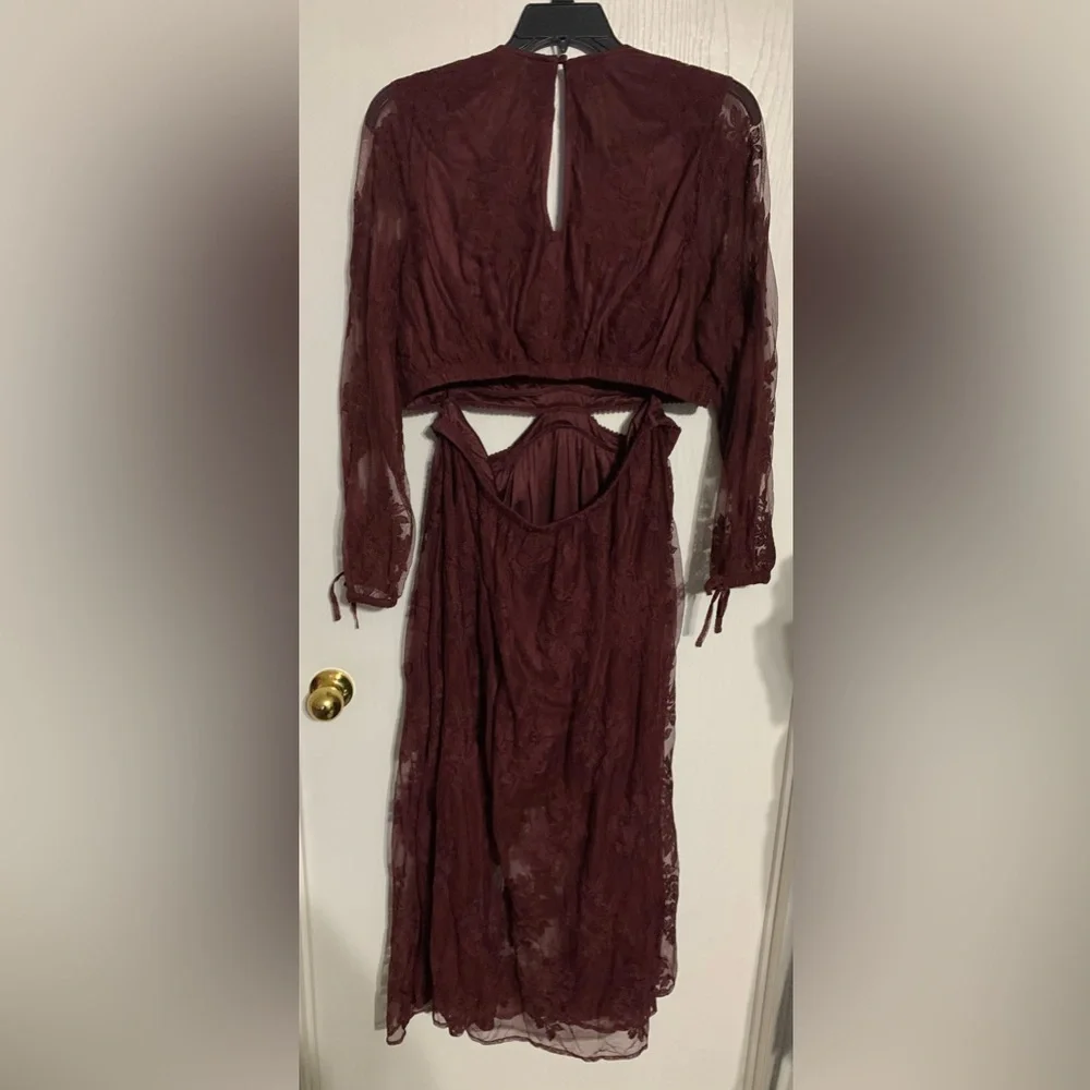 Torrid Festi Embroidered Lace Maxi Dress with Cutout Detail NWT - Picture 4 of 5